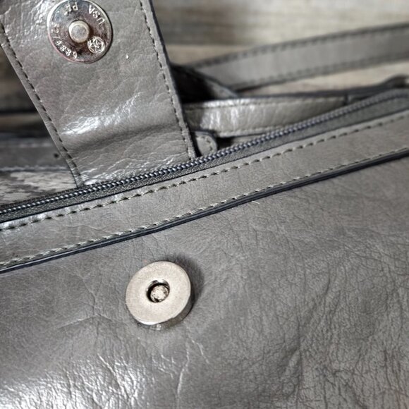 🔥107 Guess Leather Gray Crossbody Bag - Picture 4 of 9